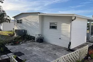 411 Cervina Dr N, Venice, FL 34285 - Photo 8