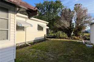 411 Cervina Dr N, Venice, FL 34285 - Photo 4