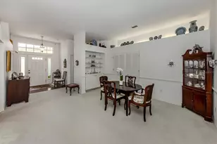 553 Fallbrook Dr, Venice, FL 34292 - Photo 4