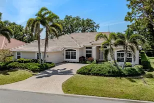 2022 Calusa Lakes Blvd, Nokomis, FL 34275 - Photo 2