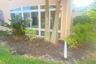 801 Gondola Park Dr, Venice, FL 34292 - Photo 2