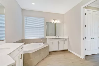 12584 Wellen Golf Street, Venice, FL 34293 - Photo 20