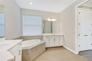 12584 Wellen Golf St, Venice, FL 34293 - Photo 20