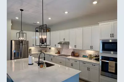 17577 Santorini Court, Venice, FL 34293 - Photo 4