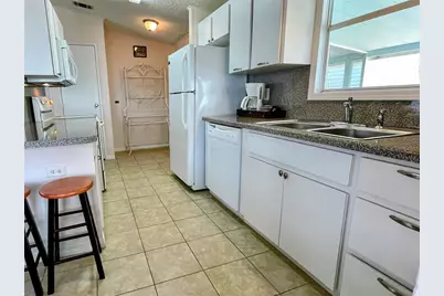 615 S Green Circle, Venice, FL 34285 - Photo 8