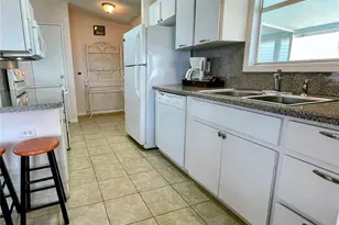 615 S Green Cir, Venice, FL 34285 - Photo 8