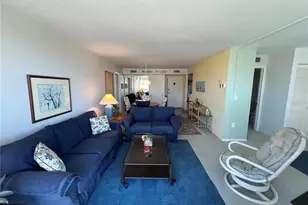 612 Bird Bay Dr S, Venice, FL 34285 - Photo 4