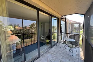 612 Bird Bay Dr S, Venice, FL 34285 - Photo 6