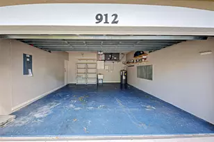 912 Barclay Ct, Venice, FL 34293 - Photo 48