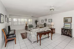 528 W Venice Ave, Venice, FL 34285 - Photo 14