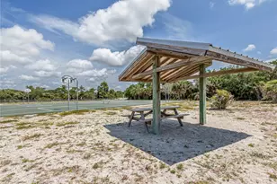 976 Euclid Rd, Venice, FL 34293 - Photo 40