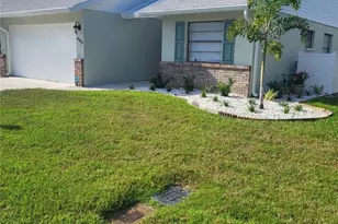 482 Pendleton Pl, Venice, FL 34292 - Photo 2