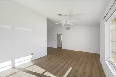 1614 Quail Lake Dr, Venice, FL 34293 - Photo 14