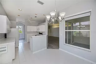 519 Catalina Isles Cir, Venice, FL 34292 - Photo 22