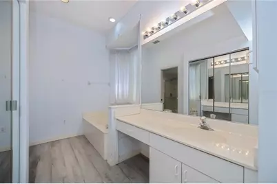 519 Catalina Isles Circle, Venice, FL 34292 - Photo 38