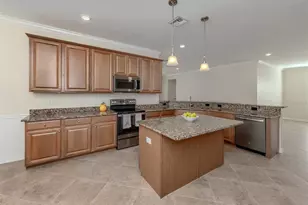 13270 Famiglia Dr, Venice, FL 34293 - Photo 16