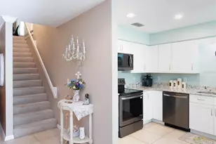 1554 Tallywood Dr, Sarasota, FL 34237 - Photo 4