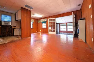 1740 Wisconsin Ln, Sarasota, FL 34239 - Photo 6