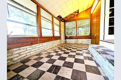 1740 Wisconsin Lane, Sarasota, FL 34239 - Photo 8