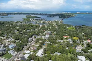 1740 Wisconsin Ln, Sarasota, FL 34239 - Photo 20