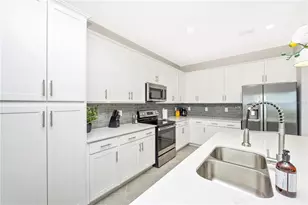 12140 Wellen Golf St, Venice, FL 34293 - Photo 4