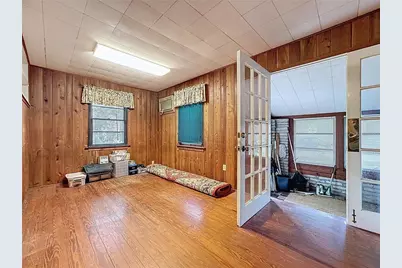 1740 Wisconsin Lane, Sarasota, FL 34239 - Photo 6