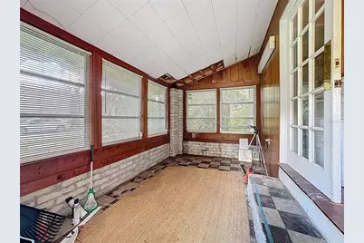 1740 Wisconsin Lane, Sarasota, FL 34239 - Photo 8