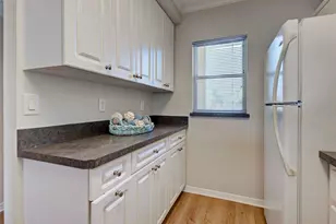 406 Cerromar Cir N, Venice, FL 34293 - Photo 8