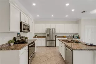 19353 Cruise Dr, Venice, FL 34292 - Photo 8