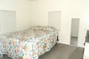 375 Longwood Dr, Venice, FL 34285 - Photo 8