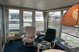 806 Jolanda Cir, Venice, FL 34285 - Photo 16