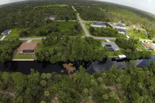 395 Ramblewood St, Port Charlotte, FL 33953 - Photo 6