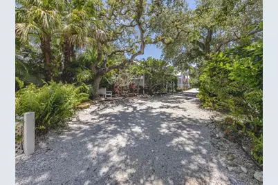 726 Eagle Point Drive, Venice, FL 34285 - Photo 20