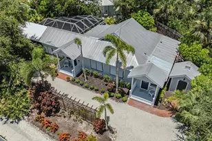 726 Eagle Point Dr, Venice, FL 34285 - Photo 24