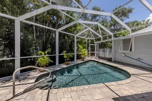 726 Eagle Point Dr, Venice, FL 34285 - Photo 30