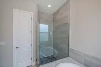 6137 Lungo Lago Drive, Sarasota, FL 34241 - Photo 40