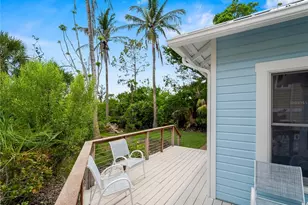 713 Eagle Point Dr, Venice, FL 34285 - Photo 6