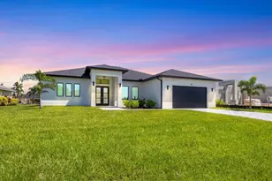 75 Medalist Rd, Rotonda West, FL 33947 - Photo 1