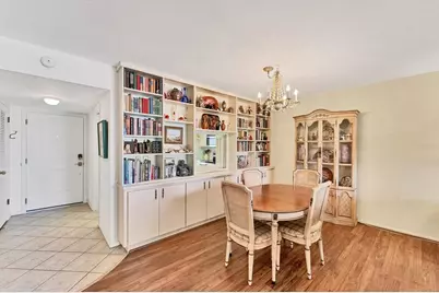 1200 Tarpon Center Drive #306, Venice, FL 34285 - Photo 8