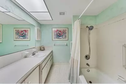 1200 Tarpon Center Drive #306, Venice, FL 34285 - Photo 16