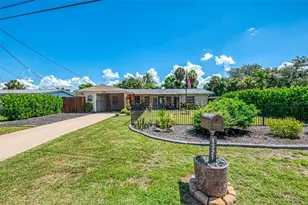 1321 Groveland Ave, Venice, FL 34285 - Photo 2