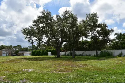 2450 Alamander Avenue, Englewood, FL 34223 - Photo 20