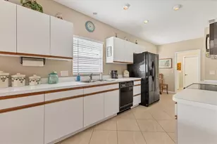 1412 Colony Pl, Venice, FL 34292 - Photo 16