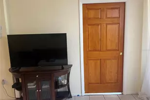 612 Bird Bay Dr S, Venice, FL 34285 - Photo 6