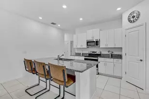 5472 Blue Azure Dr, Wimauma, FL 33598 - Photo 8
