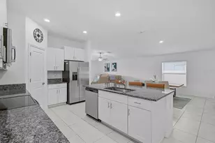 5472 Blue Azure Dr, Wimauma, FL 33598 - Photo 6