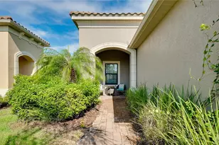 21629 Avon Park Ct, Venice, FL 34293 - Photo 4