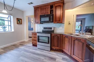 600 Carriage House Ln, Nokomis, FL 34275 - Photo 6