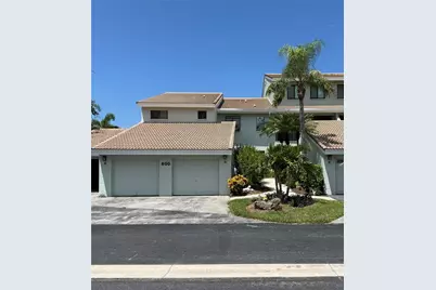 600 Carriage House Lane #201, Nokomis, FL 34275 - Photo 1