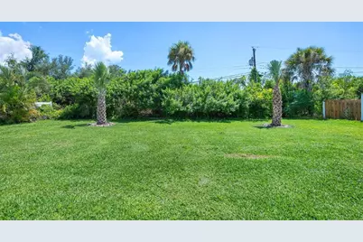 879 E 2nd Street, Englewood, FL 34223 - Photo 4